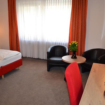 Hotel Minerva Garni Dusseldorf Luaran gambar