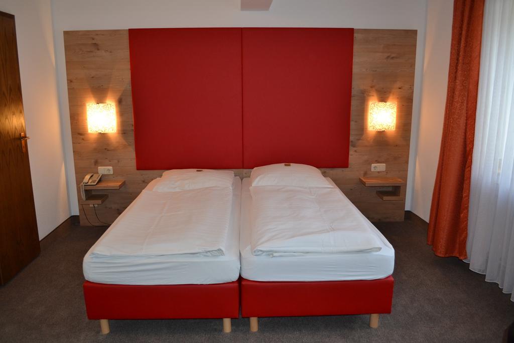 Hotel Minerva Garni Dusseldorf Luaran gambar