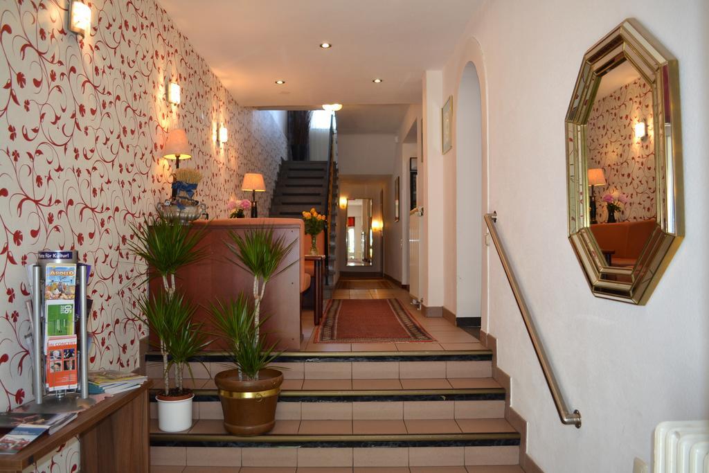 Hotel Minerva Garni Dusseldorf Luaran gambar