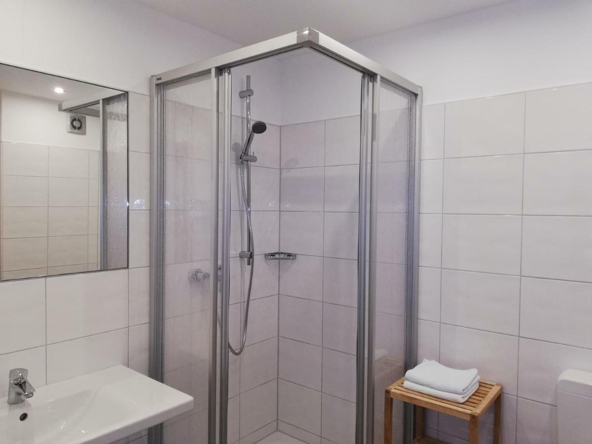 Hotel Minerva Garni Dusseldorf Luaran gambar